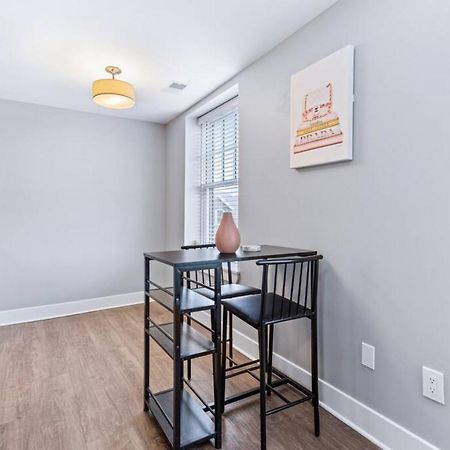 Your Cozy One Bedroom Midtown Детройт Екстериор снимка